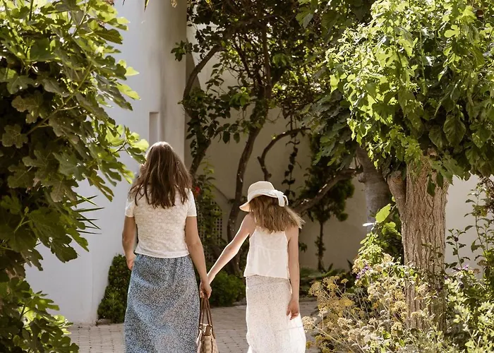 Szálloda Amaria By Nomee Hospitality Group Ajía Paraszkeví