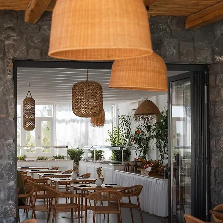 Imperial Med Y 5* Agia Paraskevi (Santorini)