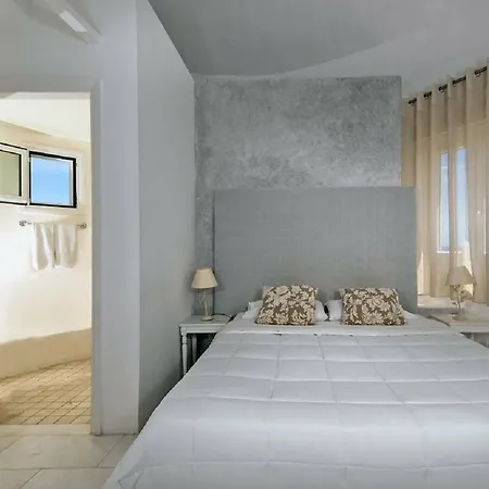 Imperial Med Y 5* Agia Paraskevi (Santorini)